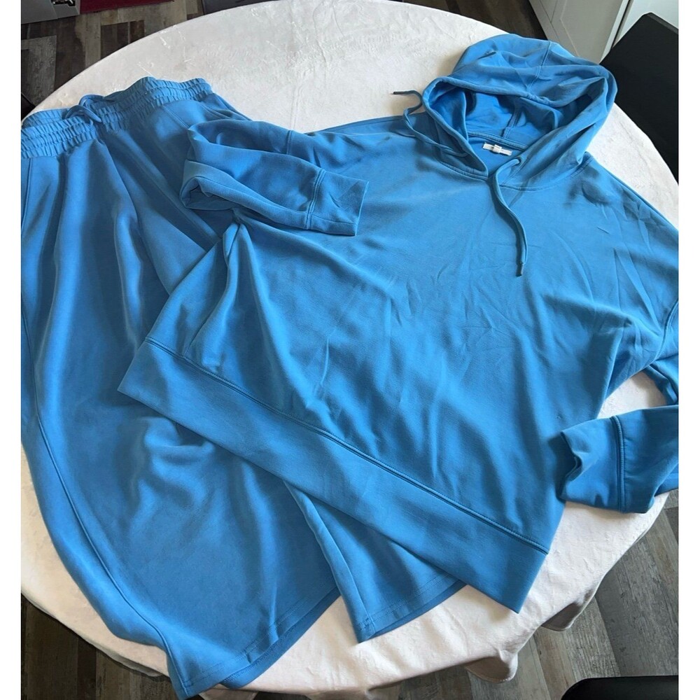 Maurices blue, scuba cloud wide leg Capri pant sz Xl hoodie XXL